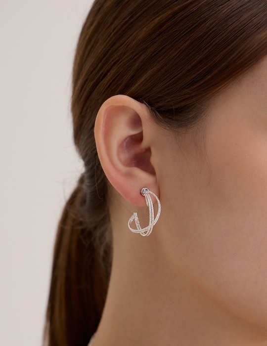 經典交織。夾式耳環(銀)