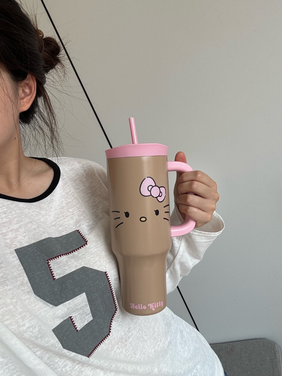 HELLO KITTY x TBH 曬黑系列 巨無霸保溫杯 吸管杯 水杯 冰霸杯 不鏽鋼 凱蒂貓 宋雨琦代言 / 預購