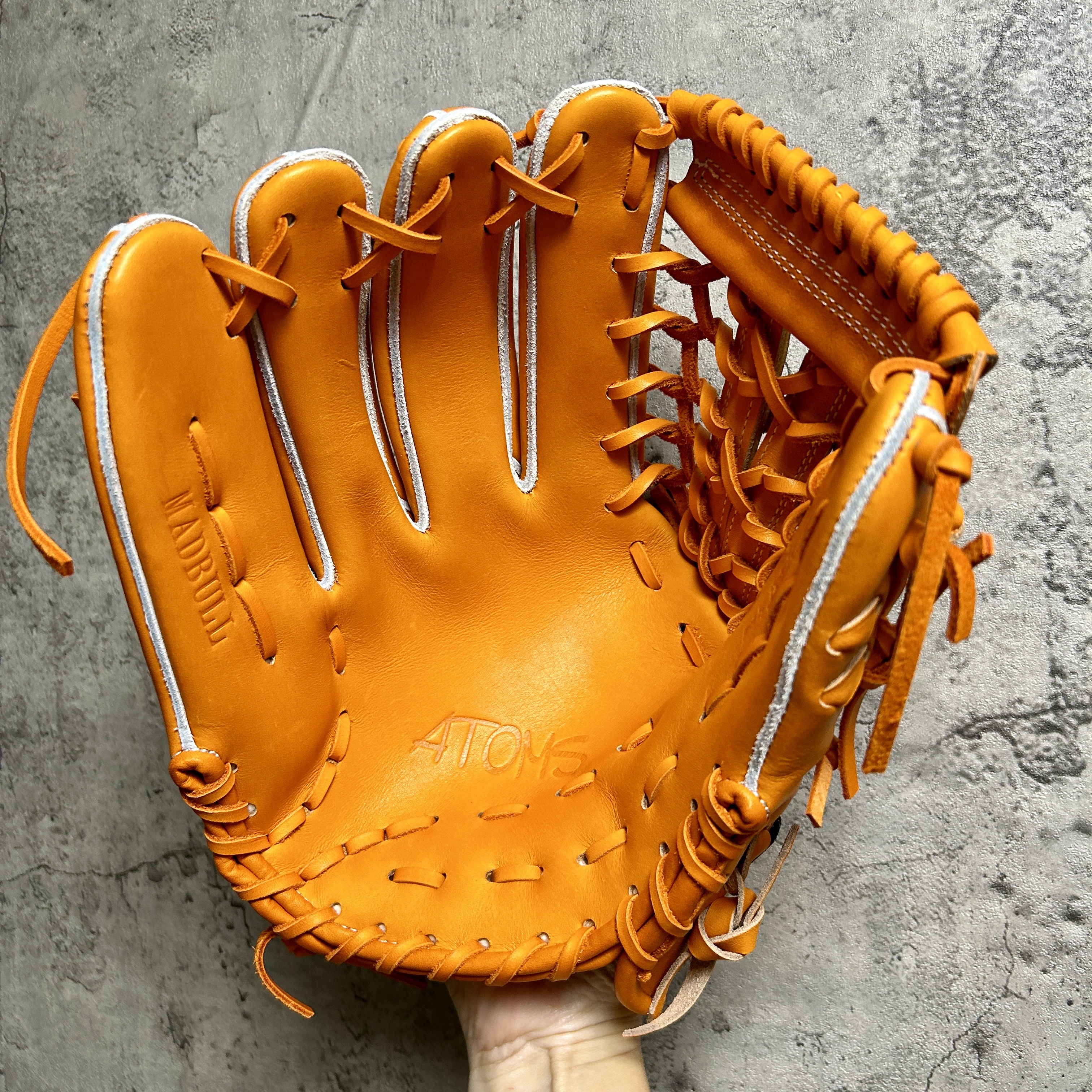 ATOMS 店舗別注 瘋牛限定 NEW-wrist 硬式 大內也 小外野 W-20 網檔WEB 左投 M2504-211