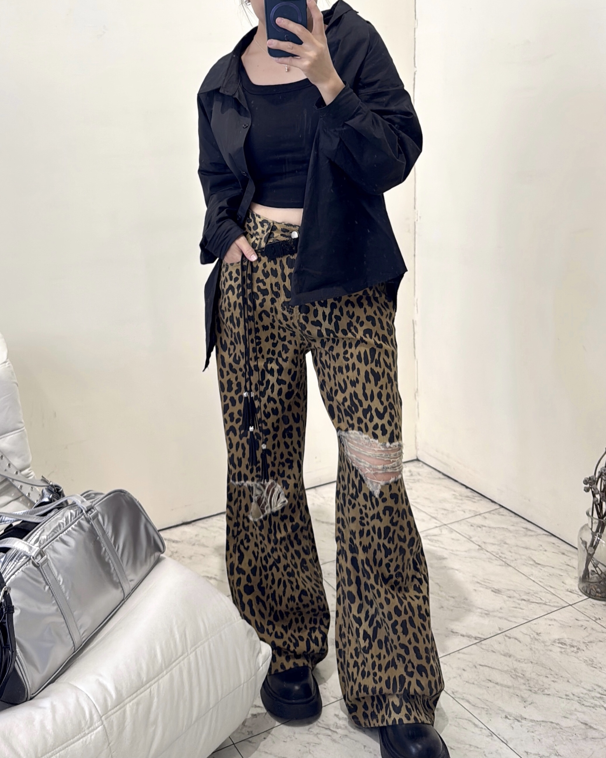 日感爆棚豹紋刷破牛仔寬褲-8090