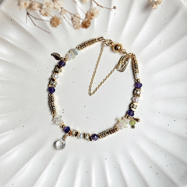 生日花 • 捌月拾玖 • 貓尾草 – 蛋白紫水晶 – 手鍊