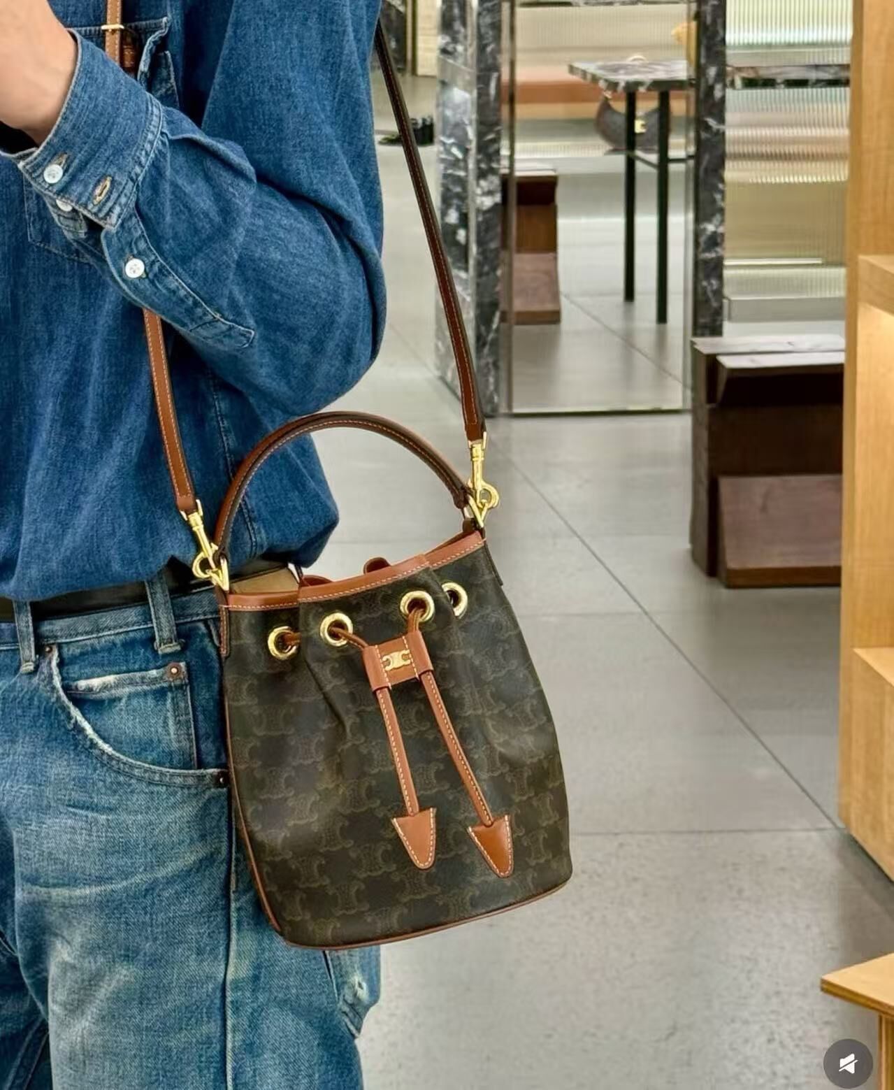 Celine 小抽繩水桶Clara -T