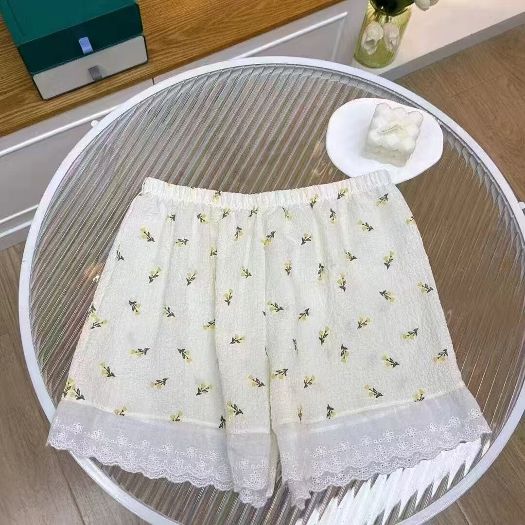 🥰K03 ▶️小花短褲 👉Free Size 可以穿到XL👈