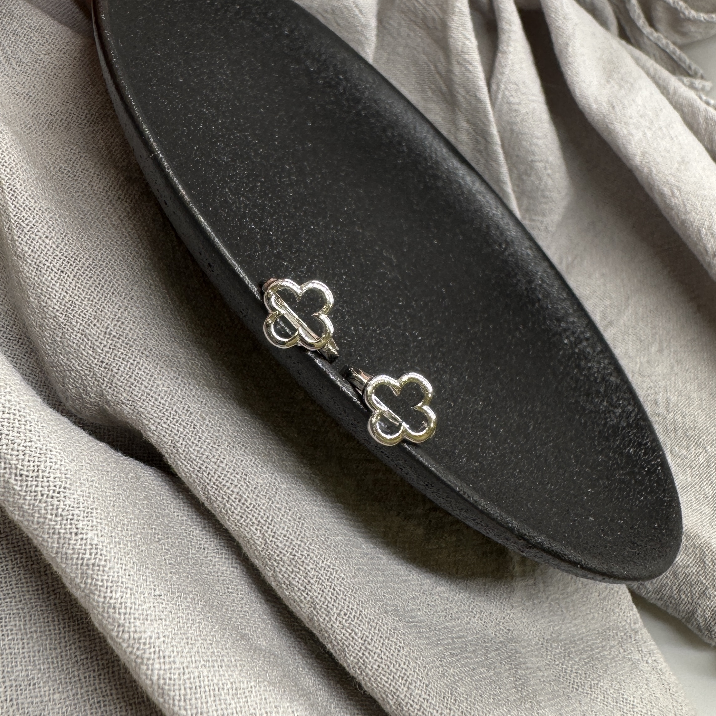 雲影花扣 - 純銀耳環