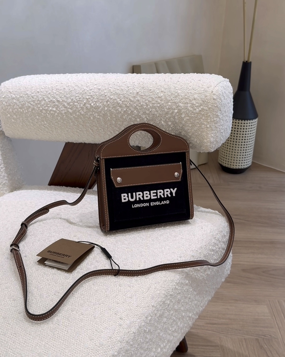 BURBERRY｜POCKET 迷你托特包 黑色