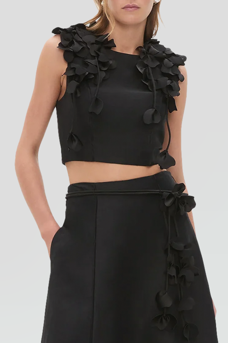 Aje｜CAMILLE 無袖花朵裝飾短版上衣