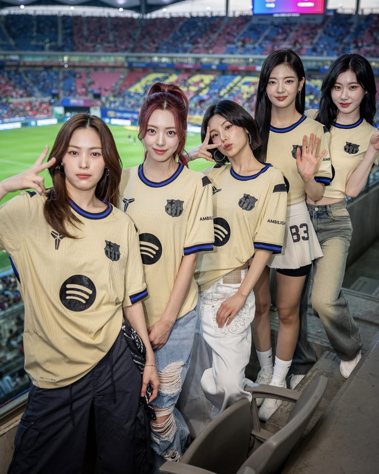 男女款 NIKE KOBE x Barcelona FC DRI-FIT TEE 淡黃色 聯名 科比 巴塞隆納 ITZY同款 客場 紀念 球衣 短T【HJ4603-784】