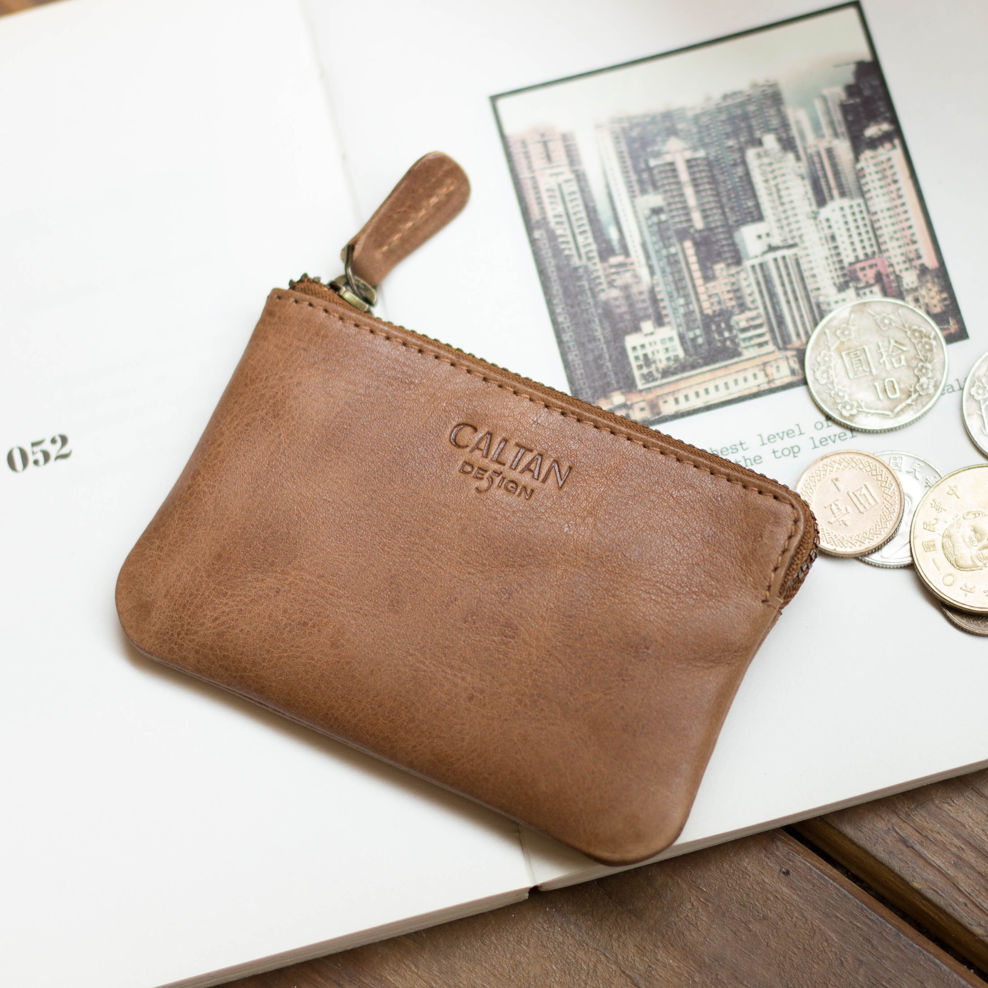 『新品上市』老爺有喜 真皮素雅雙拉鍊質感小錢包(072693lt)