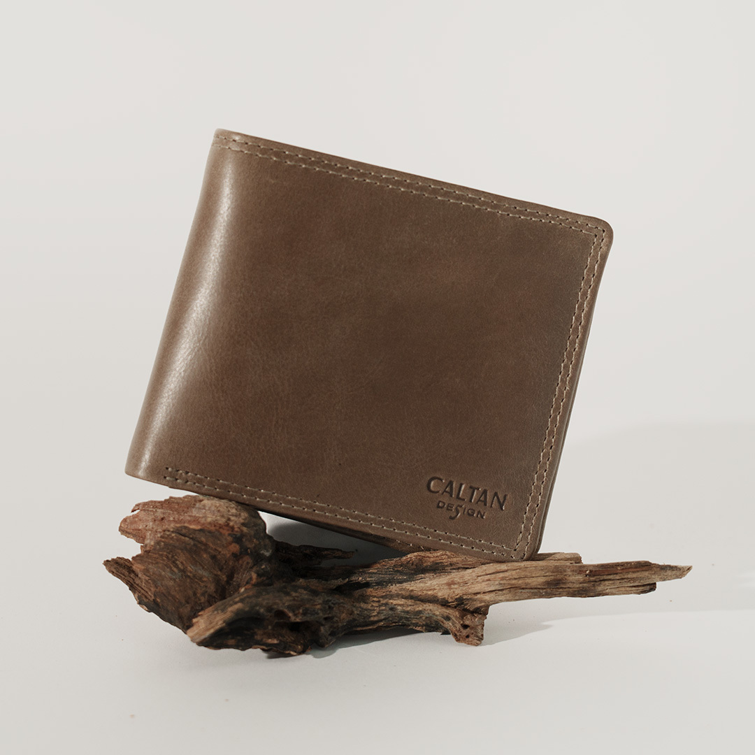 『新品上市』老爺有喜 真皮多折男仕短皮夾(072733cl)