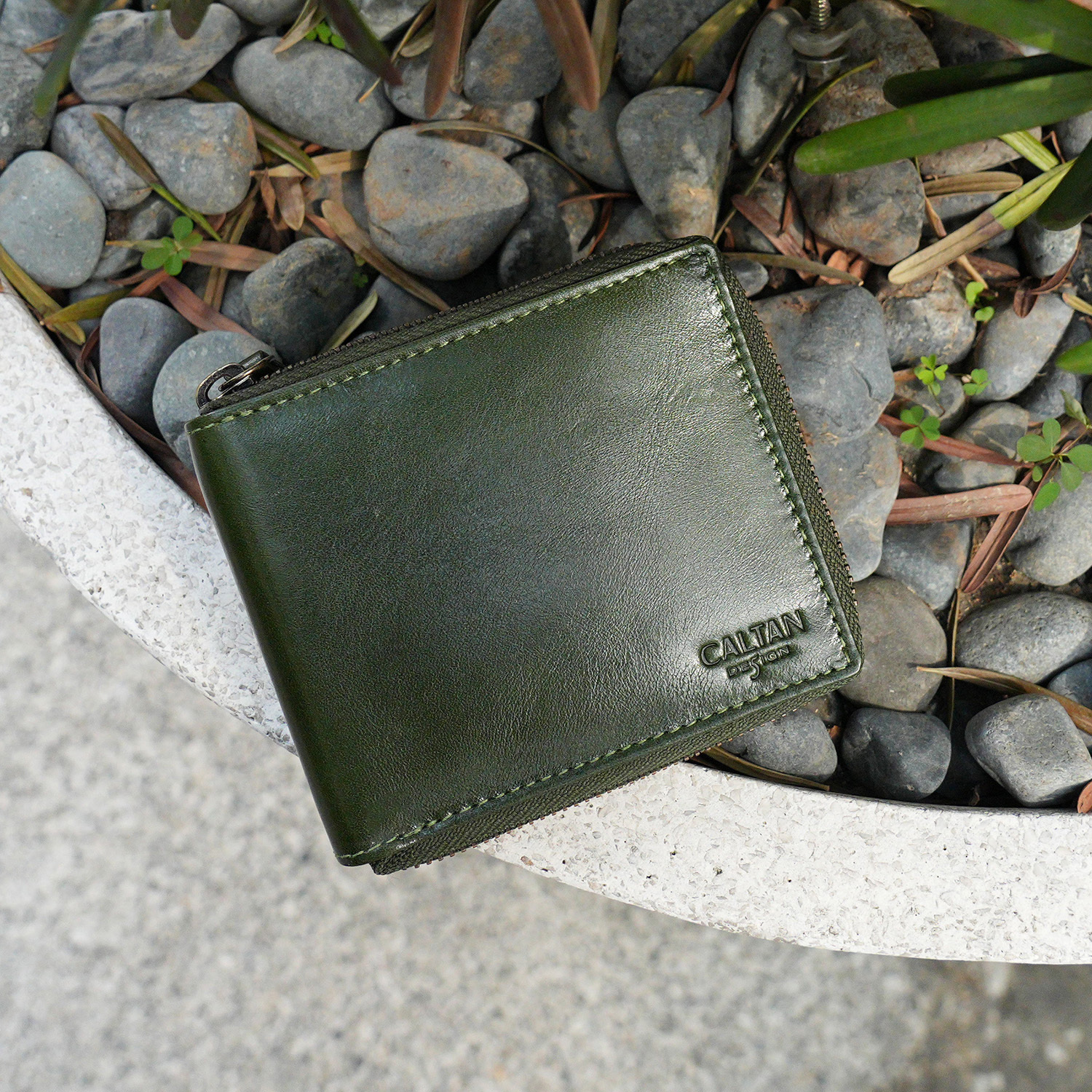 『新品上市』老爺有喜 經典真皮全包式拉鍊短夾(072916cd)