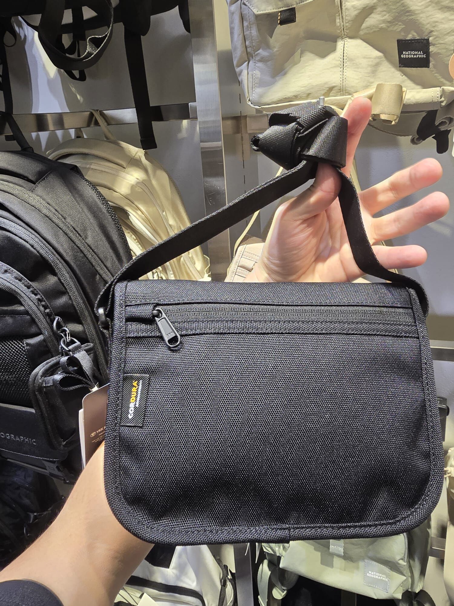 【直播】KM0805193 National Geographic 斜咩袋