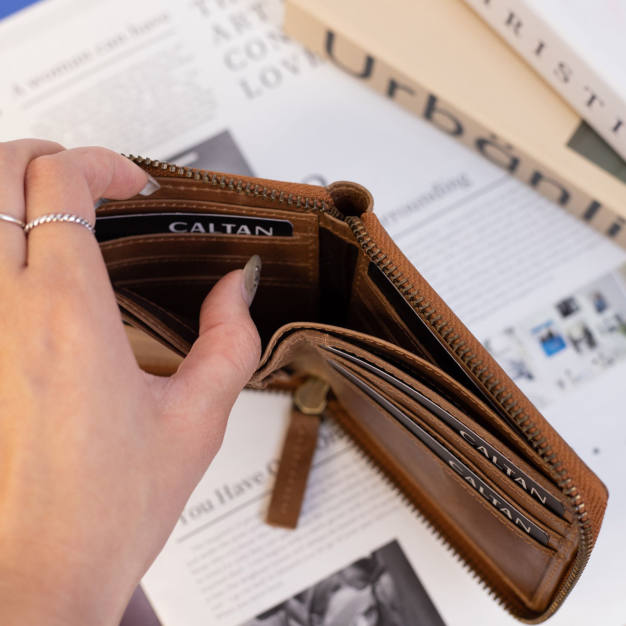 『新品上市』老爺有喜 經典真皮全包式拉鍊短夾(072916lt)