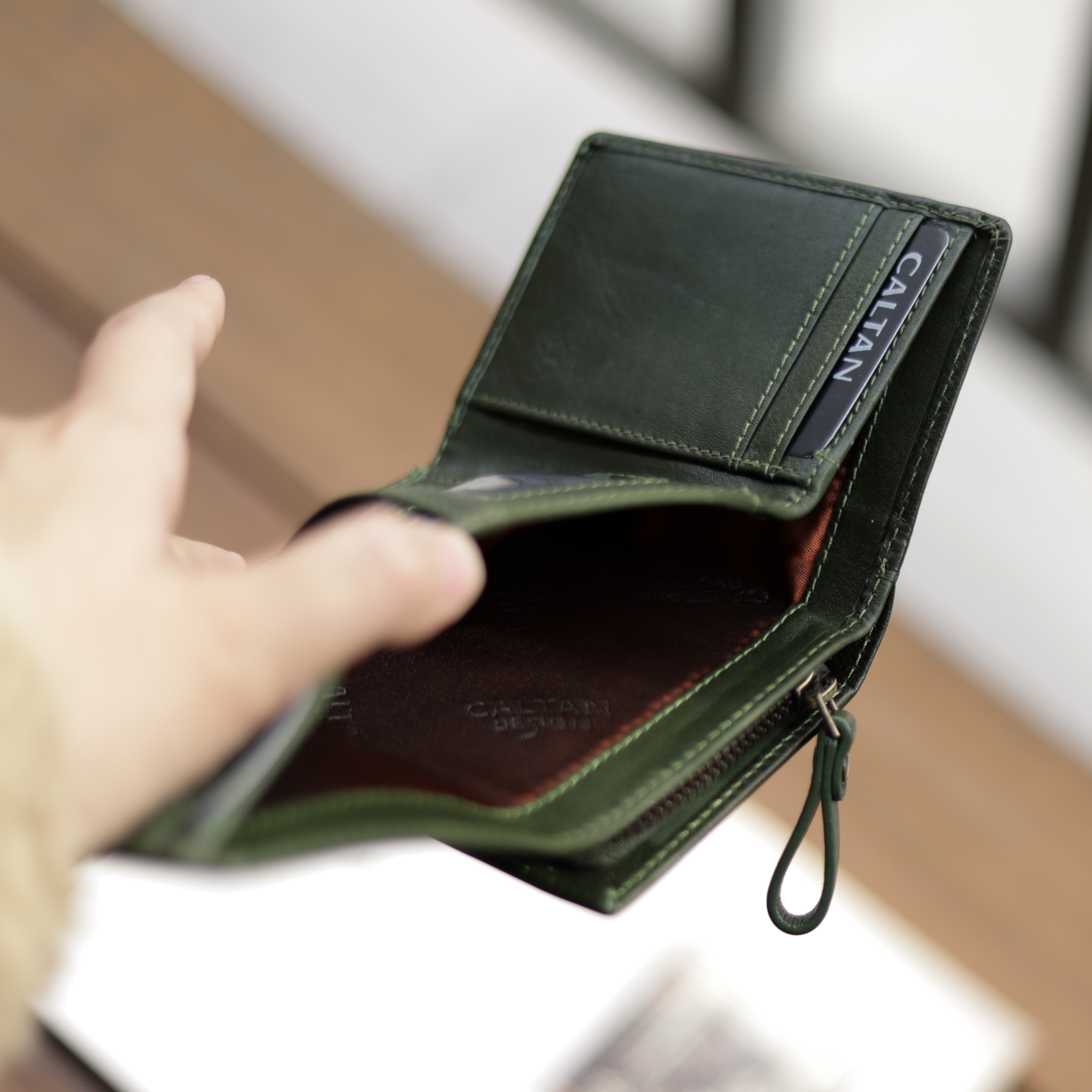 『新品上市』老爺有喜 極致輕巧收納零錢短夾(075021cd)