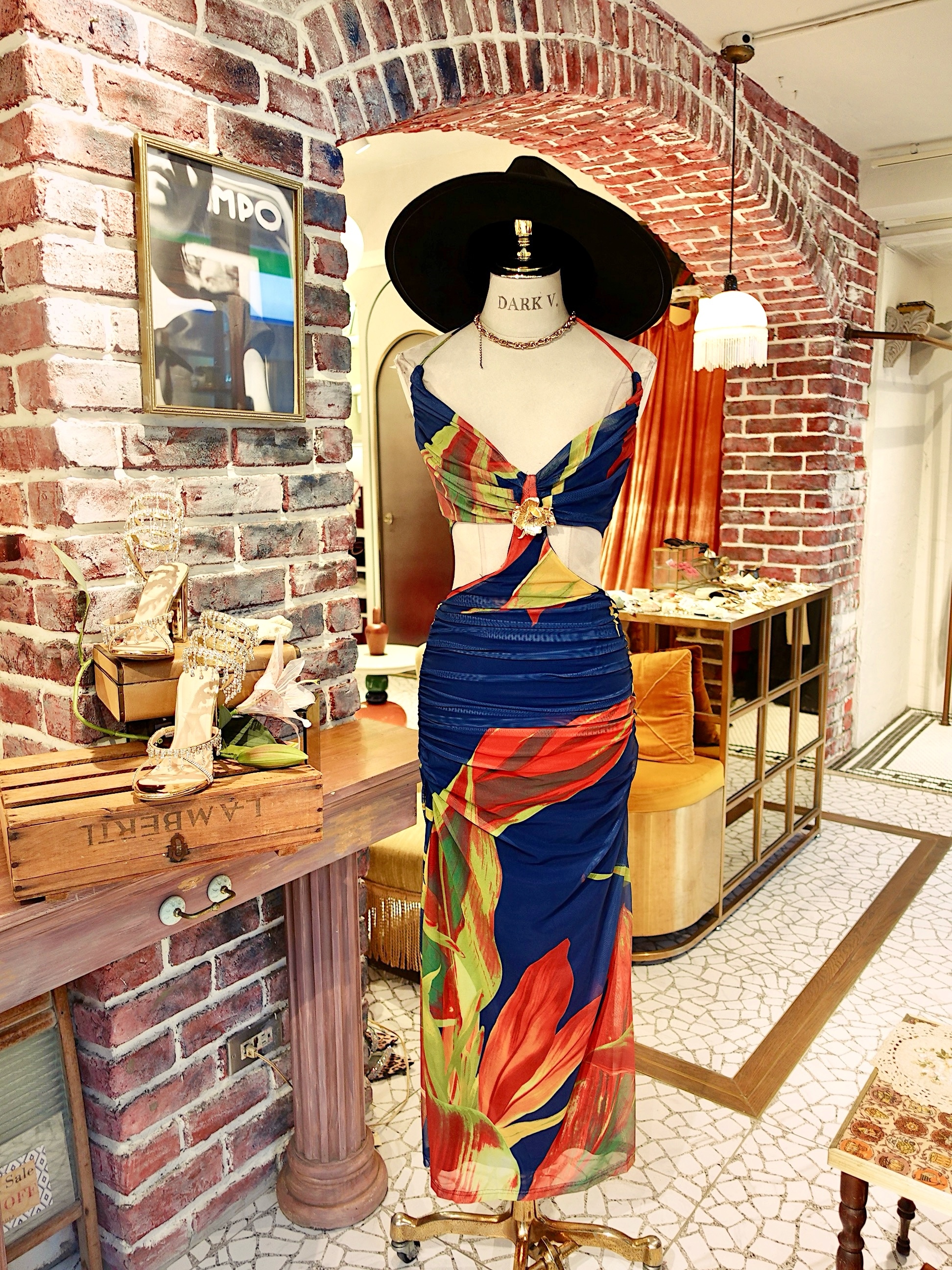 Blue Orange藍橘色金屬立體花V領Cutout露背綁帶 Dress