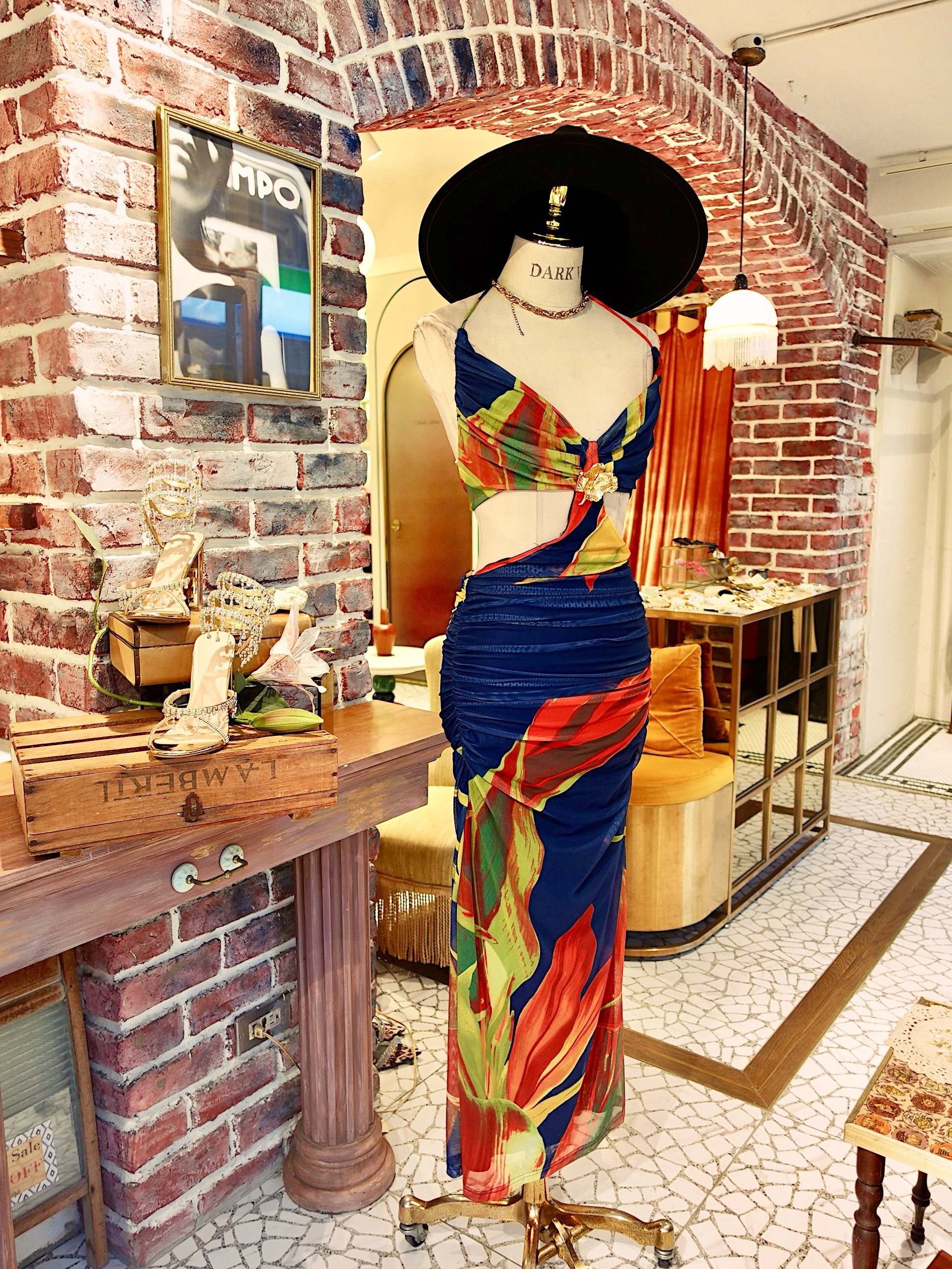 Blue Orange藍橘色金屬立體花V領Cutout露背綁帶 Dress