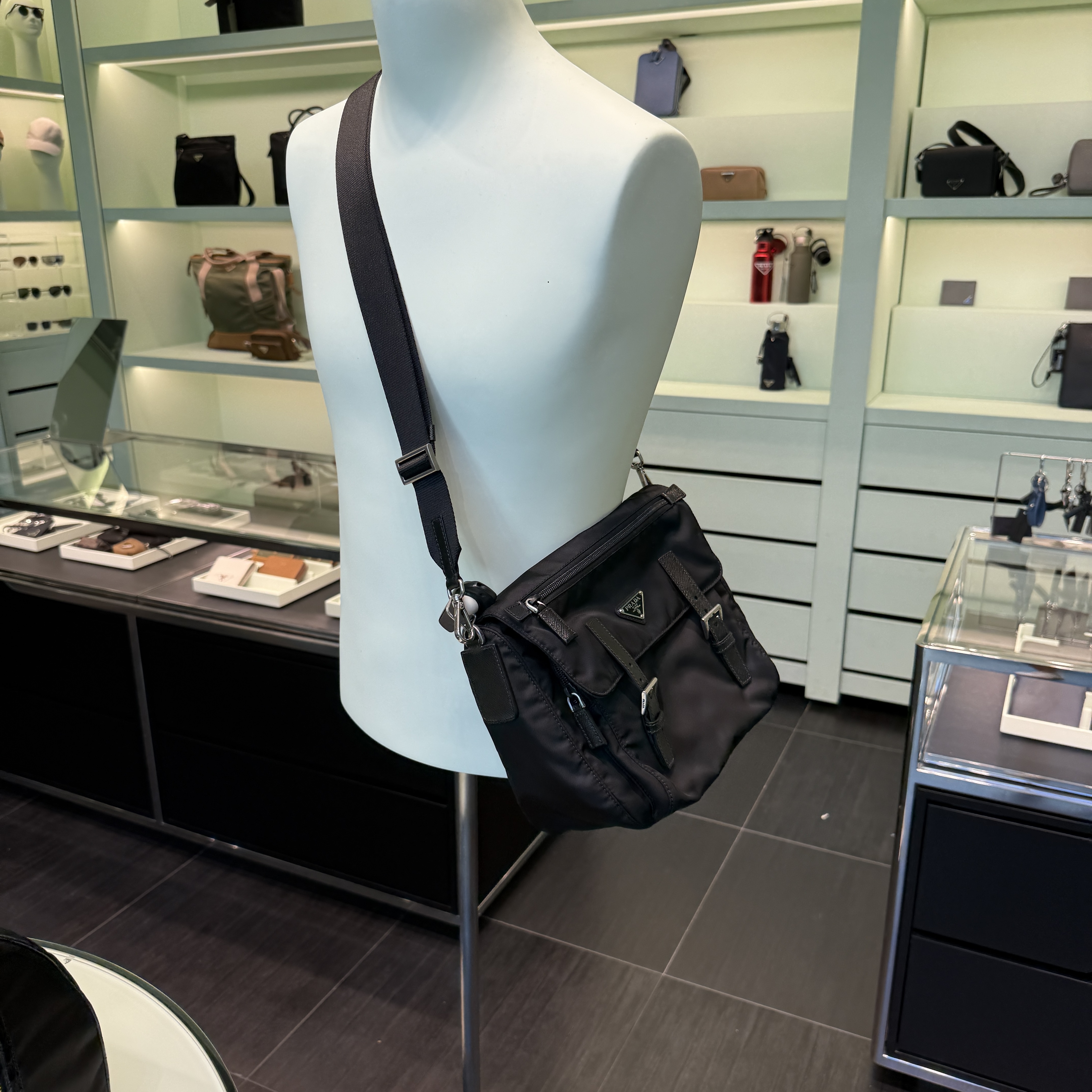 Prada Re-Nylon Messenger bag 2VD071