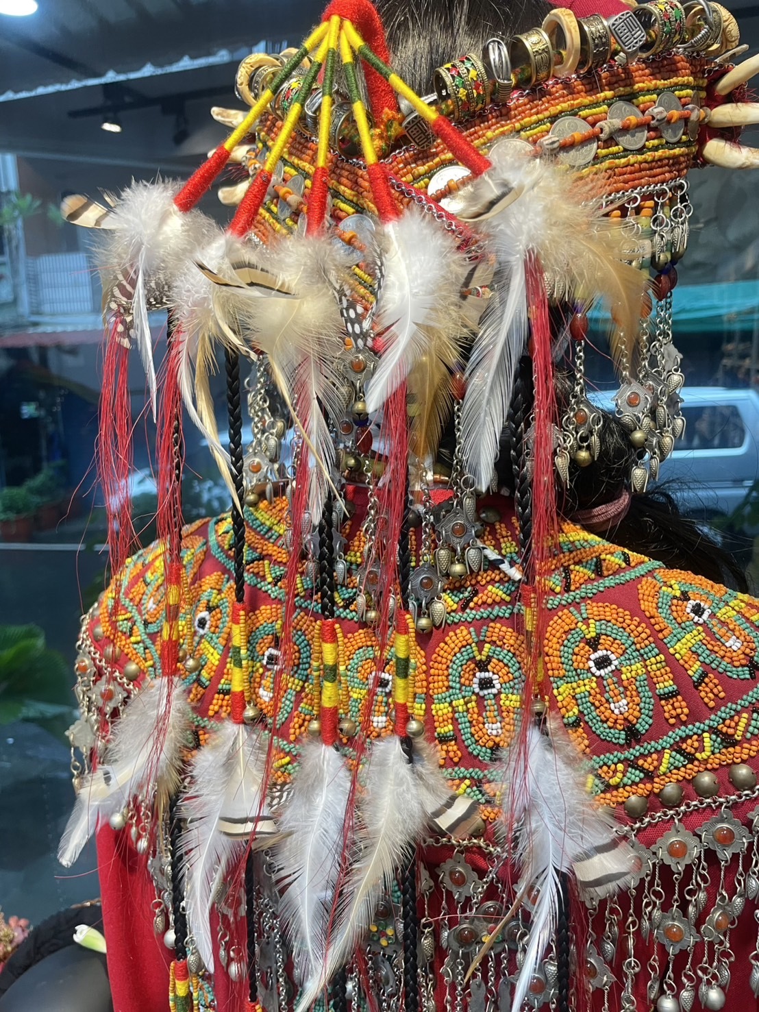 W-No.12羽飾馬毛流蘇萊冠138cm