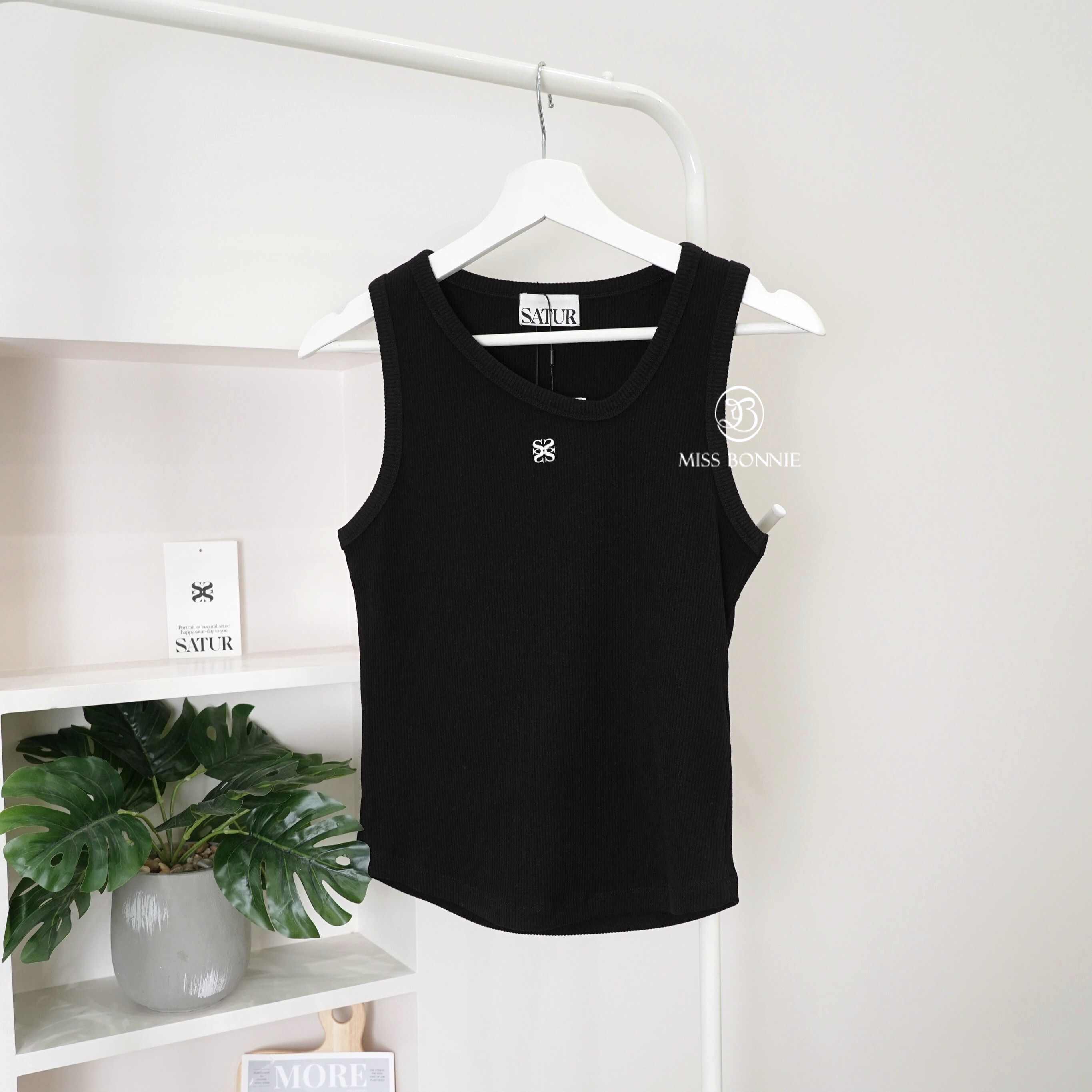 SATUR斜領口螺紋背心(現貨)