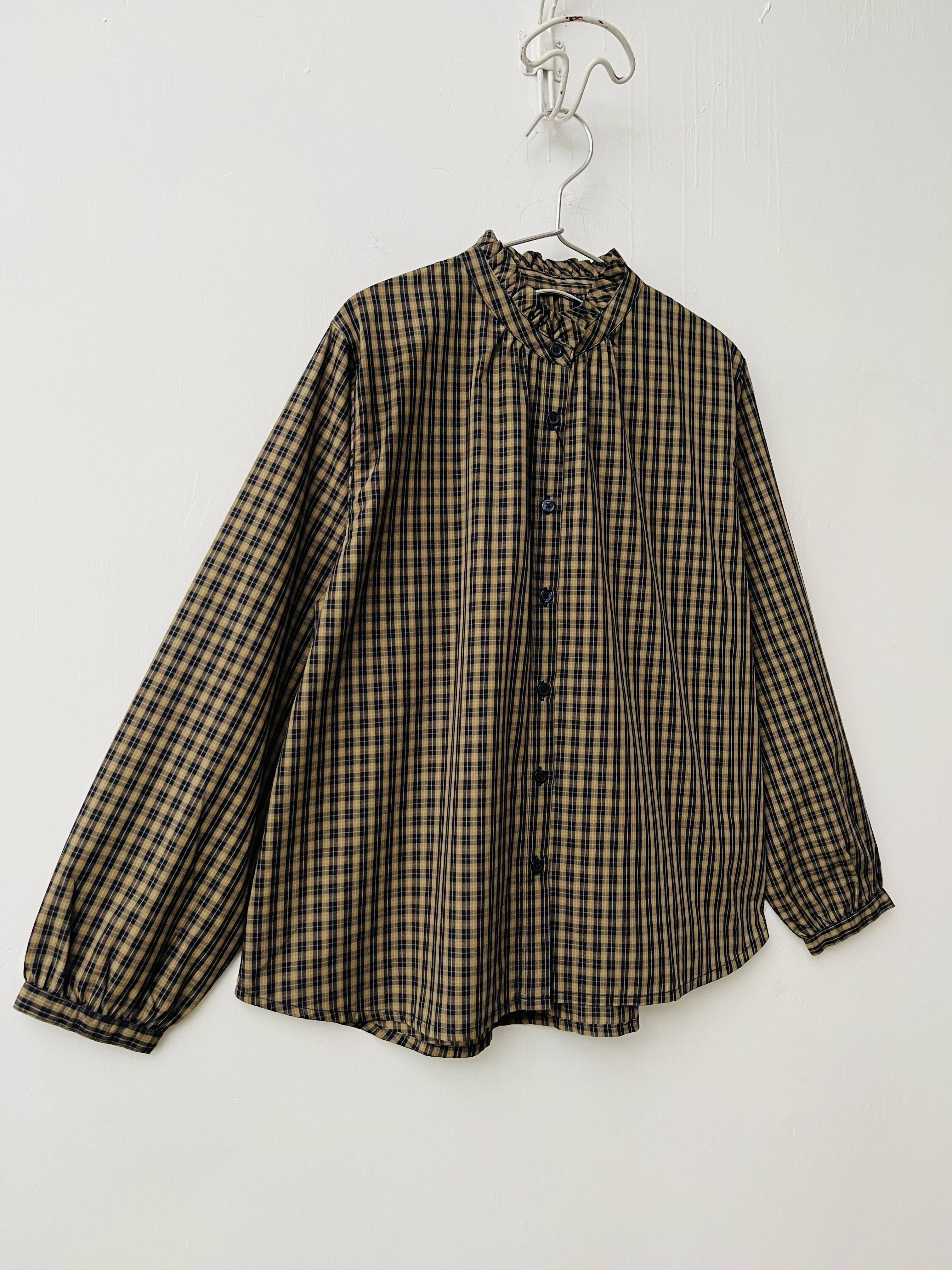 啡色格仔Ruffle領top