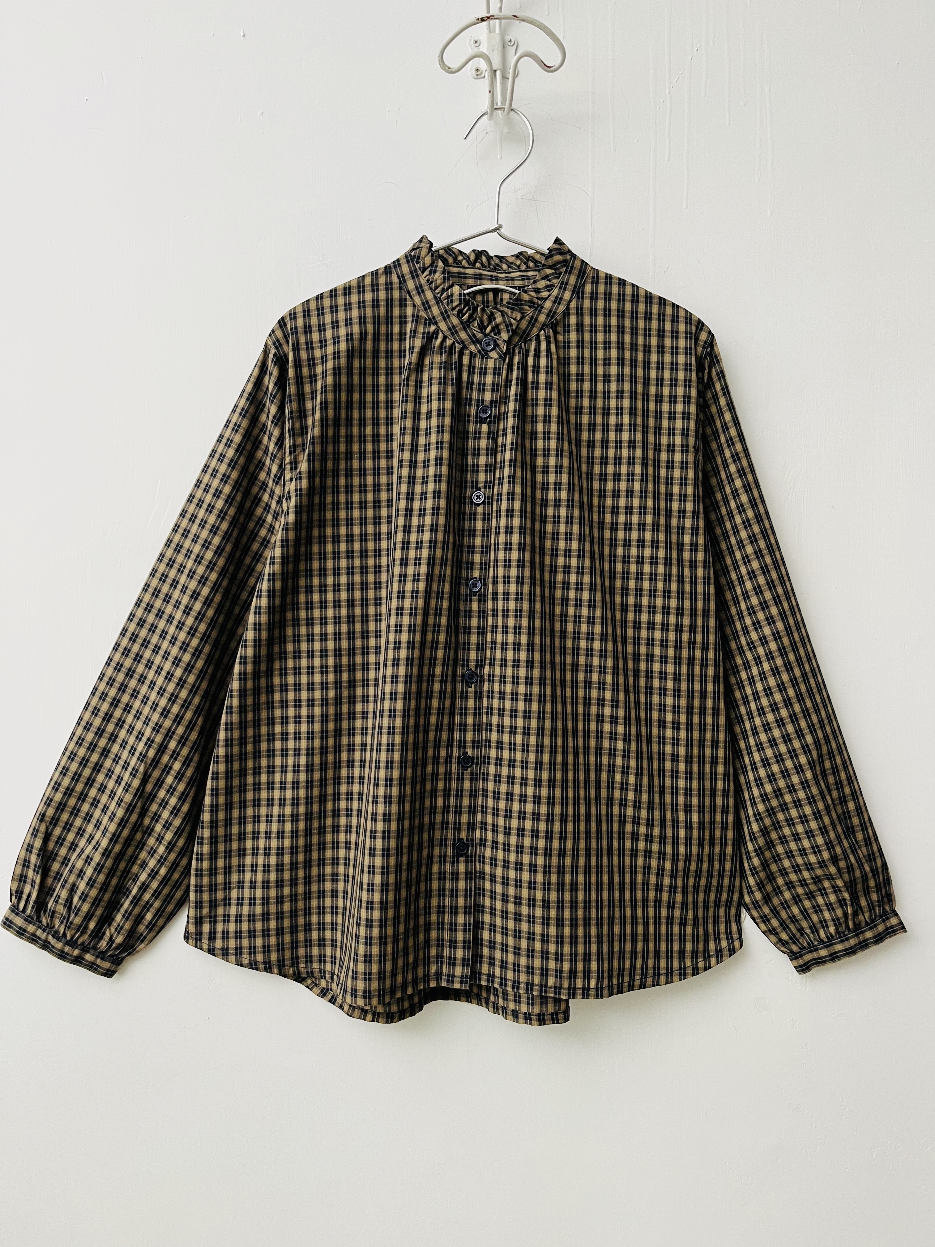 啡色格仔Ruffle領top