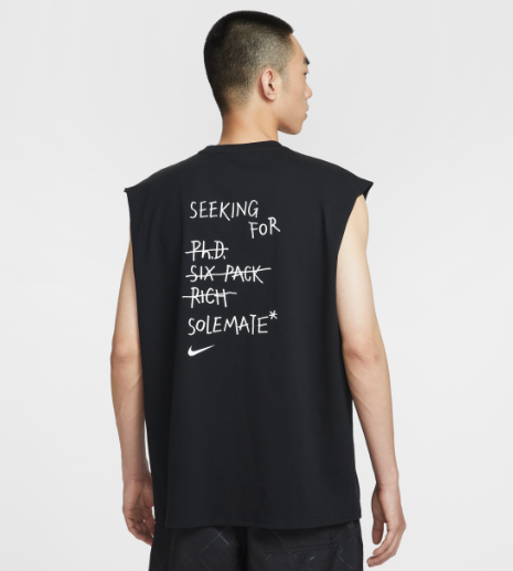 NIKE / NIKE 男款無袖印花背心上衣 / 黑色 / AUG25