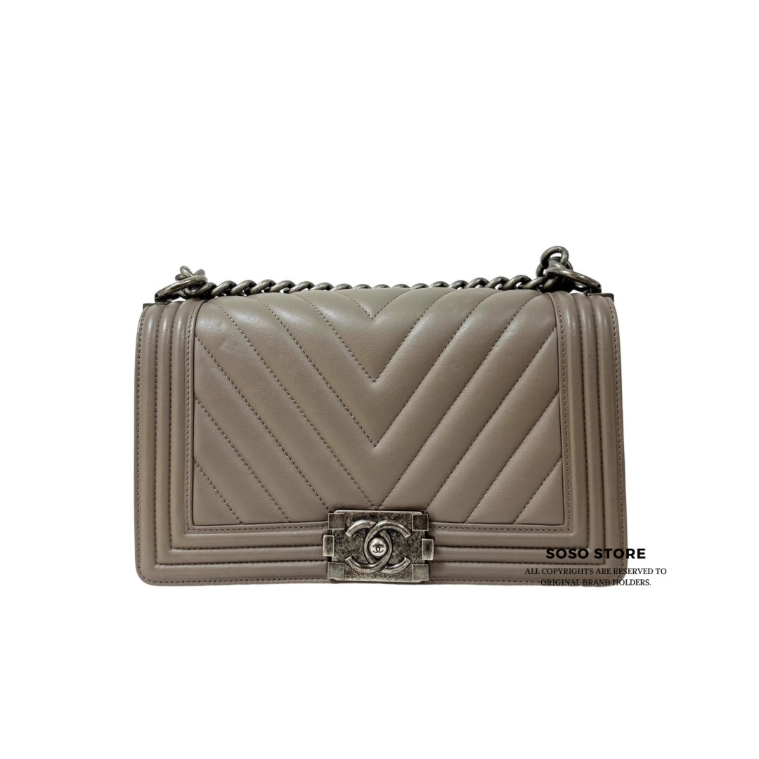 Chanel Boy 25 Chevon Bag - Brown / Shw