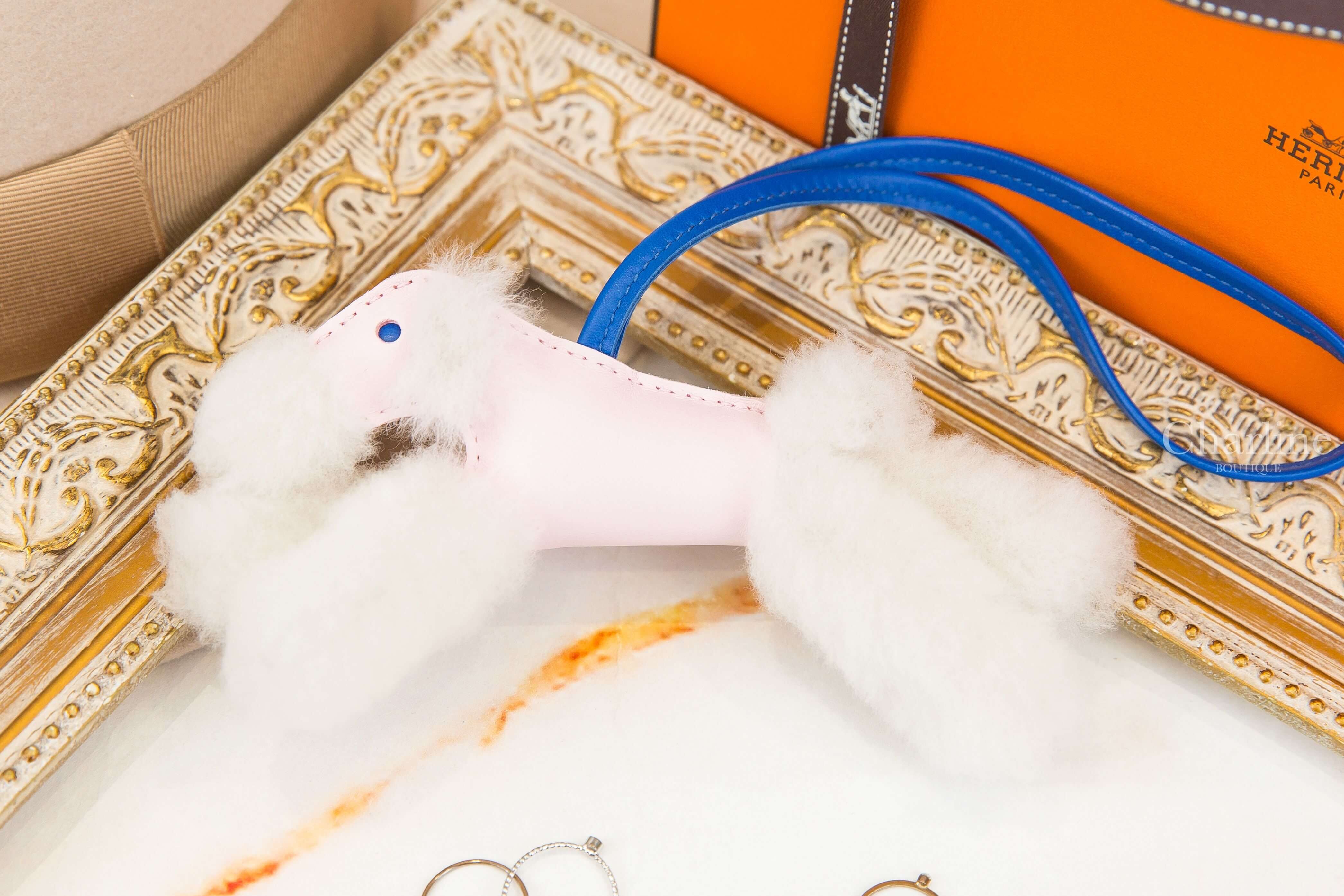 Hermès Hermès Budy Charm 戀愛粉/法國藍羊毛獵狐梗犬吊飾
