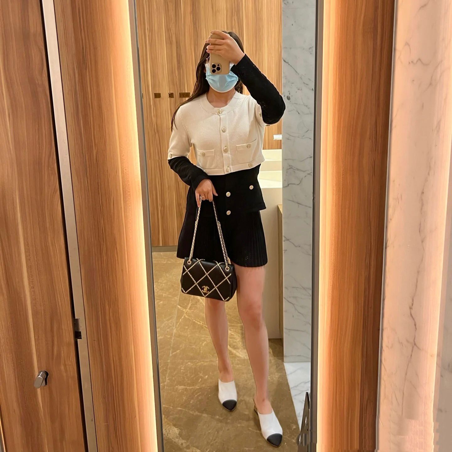 CHANEL シルクハンカチ 黒/白 org.jpg