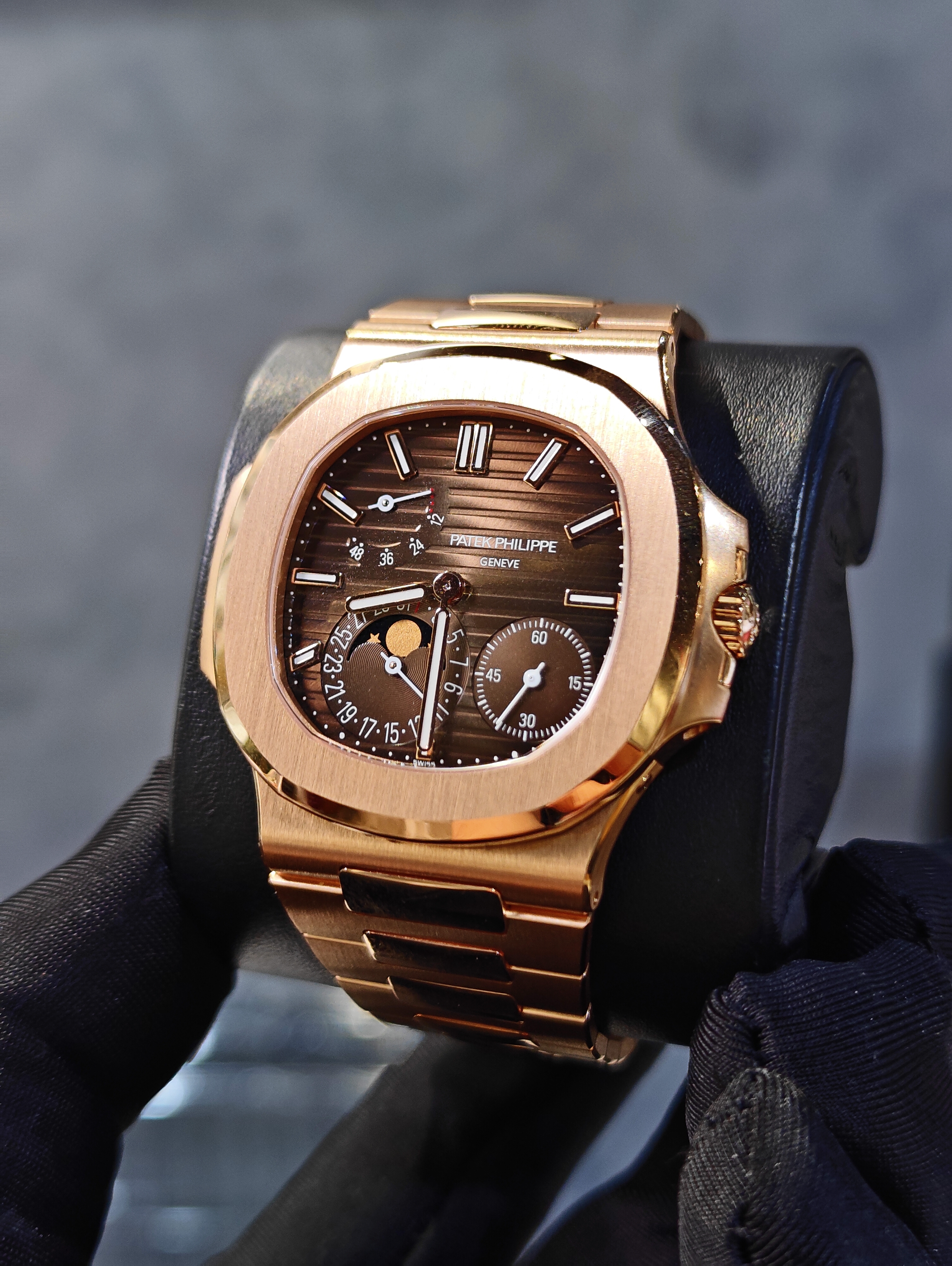 BRAND NEW 5712/1R-001 5712 PATEK PHILIPPE NAUTILUS BROWN DIAL ROSE GOLD SELF-WINDING 40 MM