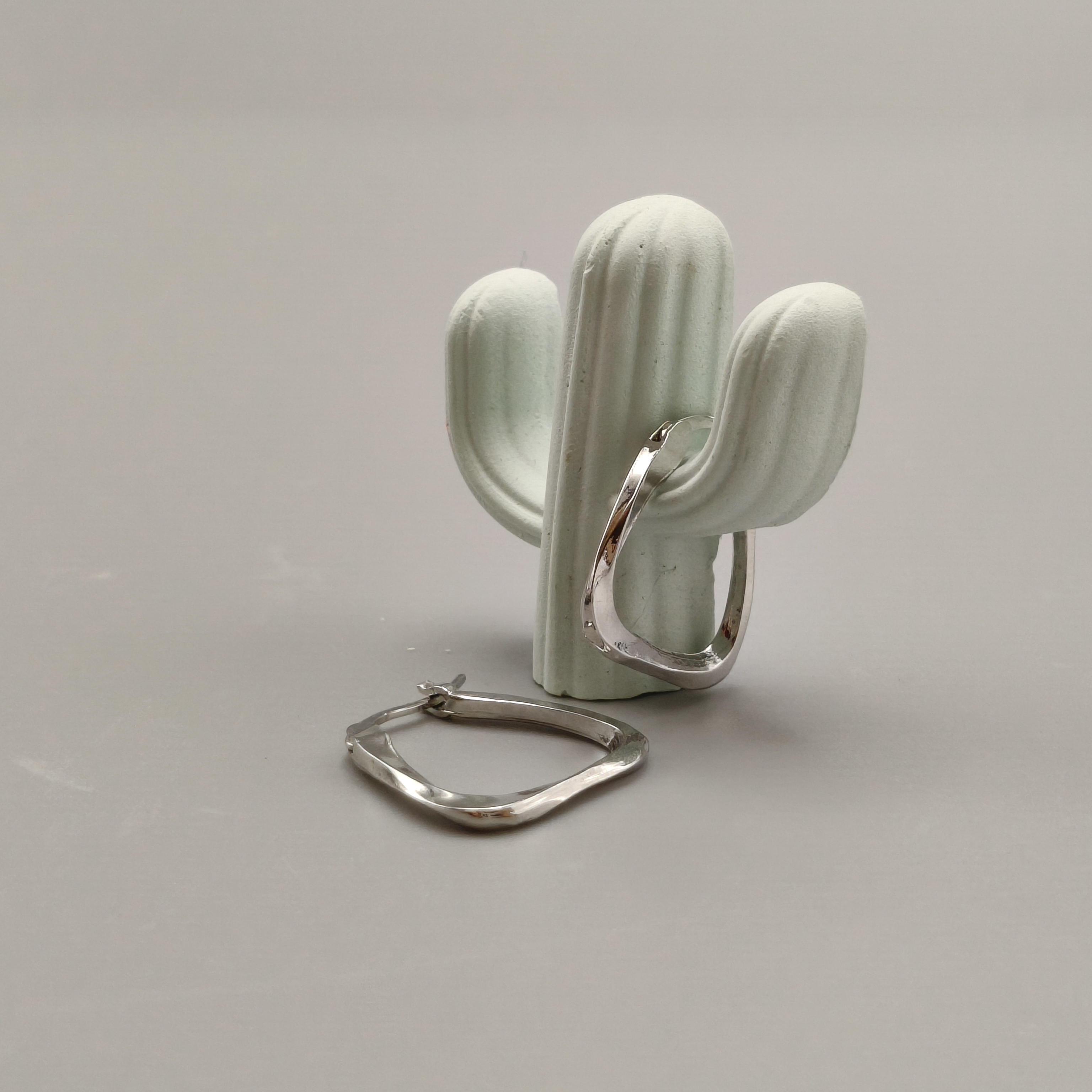 圈圈不想規矩‥Out of Circle