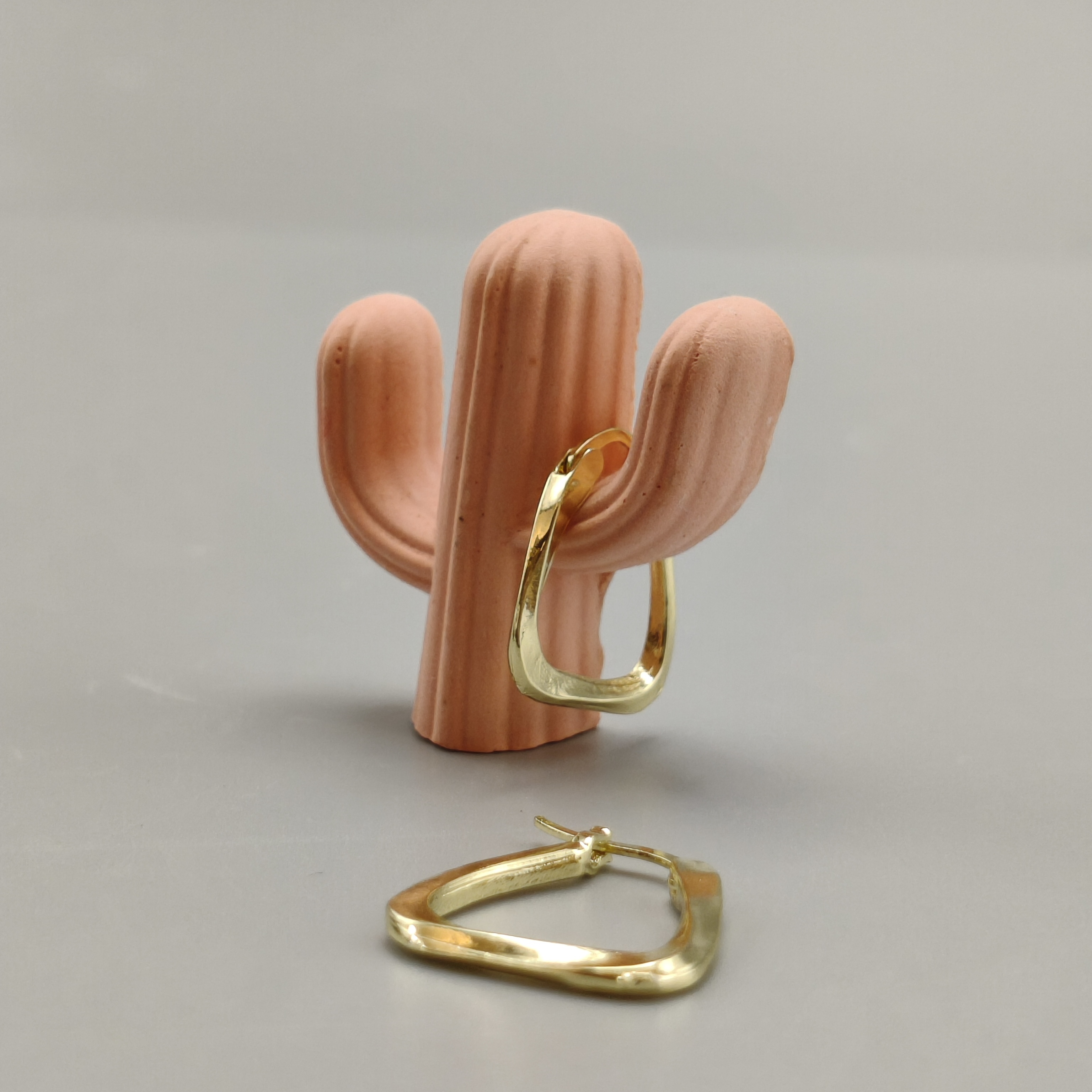 圈圈不想規矩‥Out of Circle