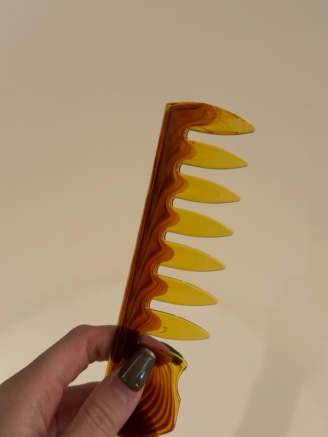 歐美系琥珀寬齒梳