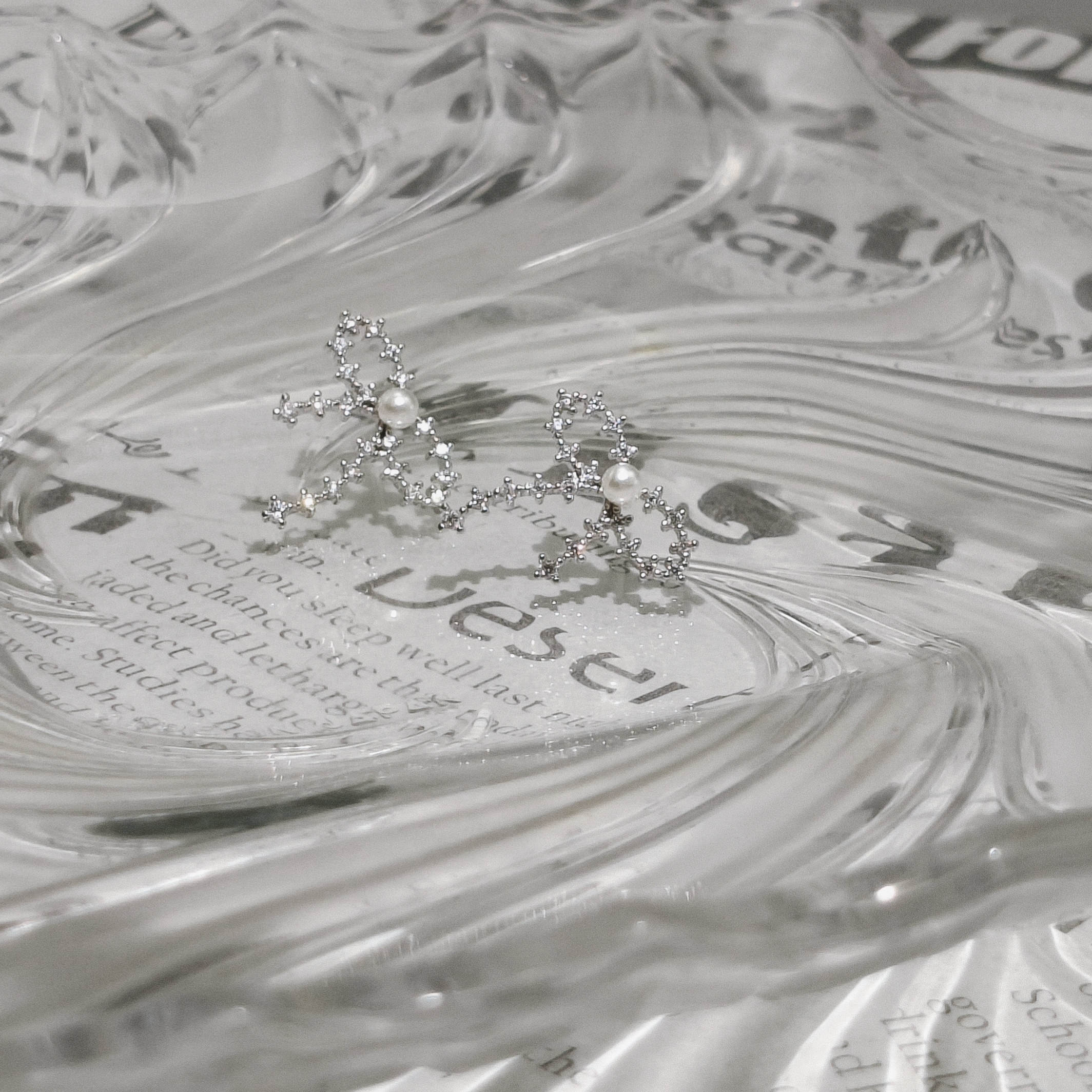 閃閃惹人愛‥Sparkling tie