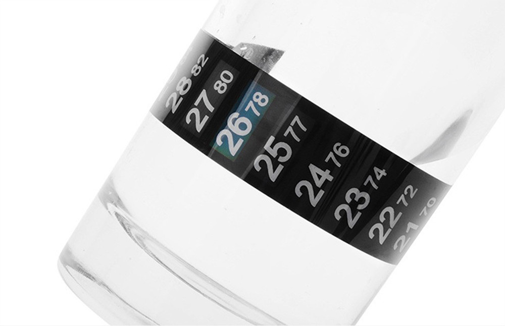 魚缸溫度計採用特殊顏色變化技術,能快速準確地顯示魚缸內水溫