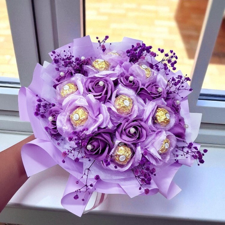 紫色金莎香皂花乾燥花滿天星花束,Purple Ferrero Rocher soap flower dried flower baby's breath bouquet