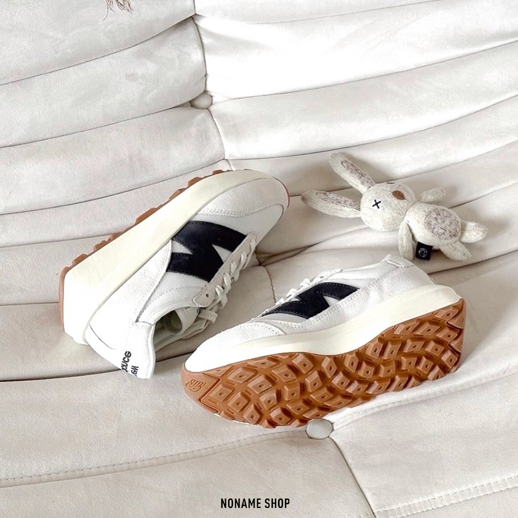 NEW BALANCE NB370 復古 休閒鞋 米白黑 (男/女同款)