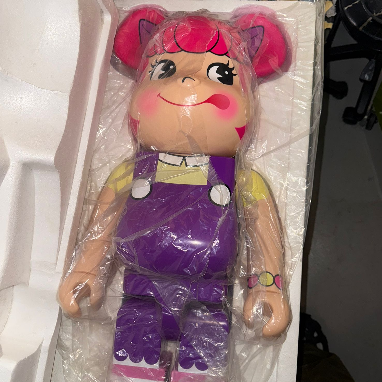 *中古品* *只有彩盒* 不二家 × POTR ペコちゃん 惡魔牛奶妹 1000％ BE@RBRICK