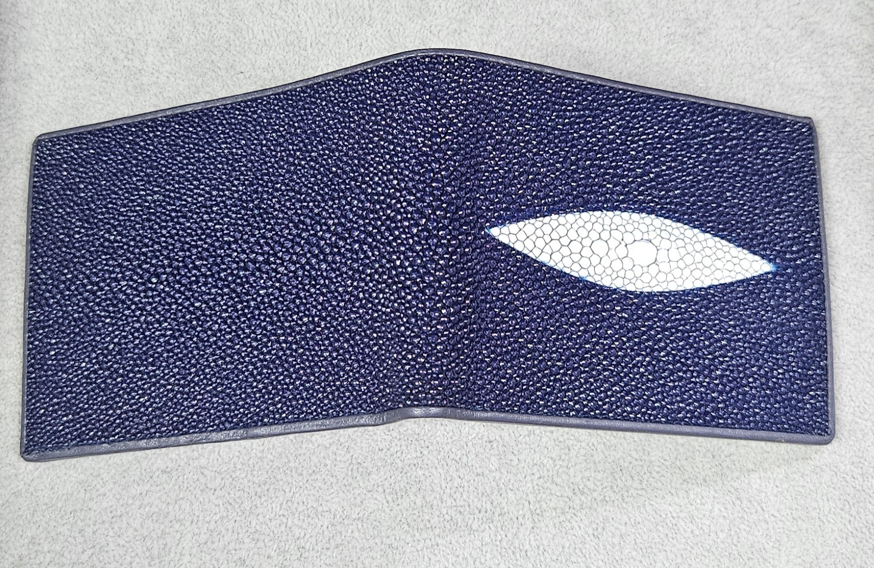 泰國 魔鬼魚皮銀包（T6 T760）