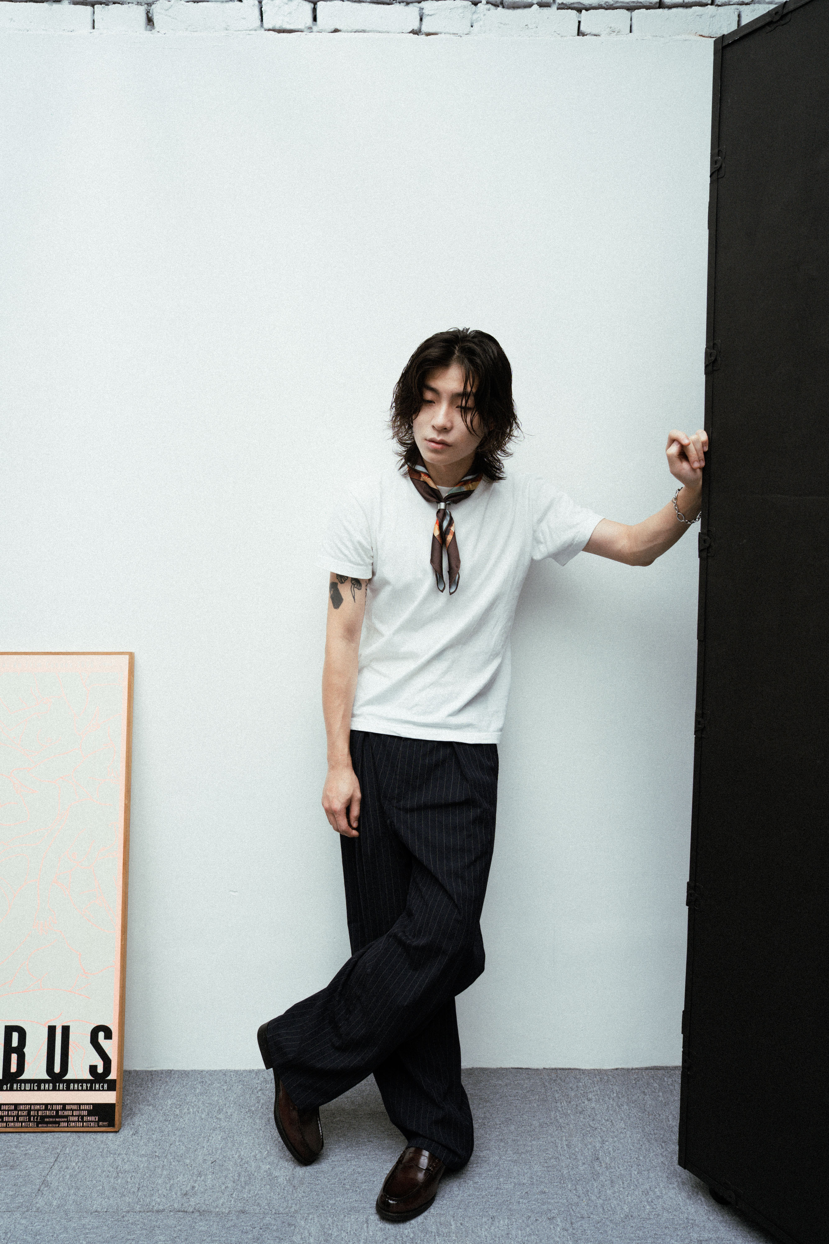 【BLUZ】綢緞線條彩幻絲巾 領巾 腰巾｜漸層