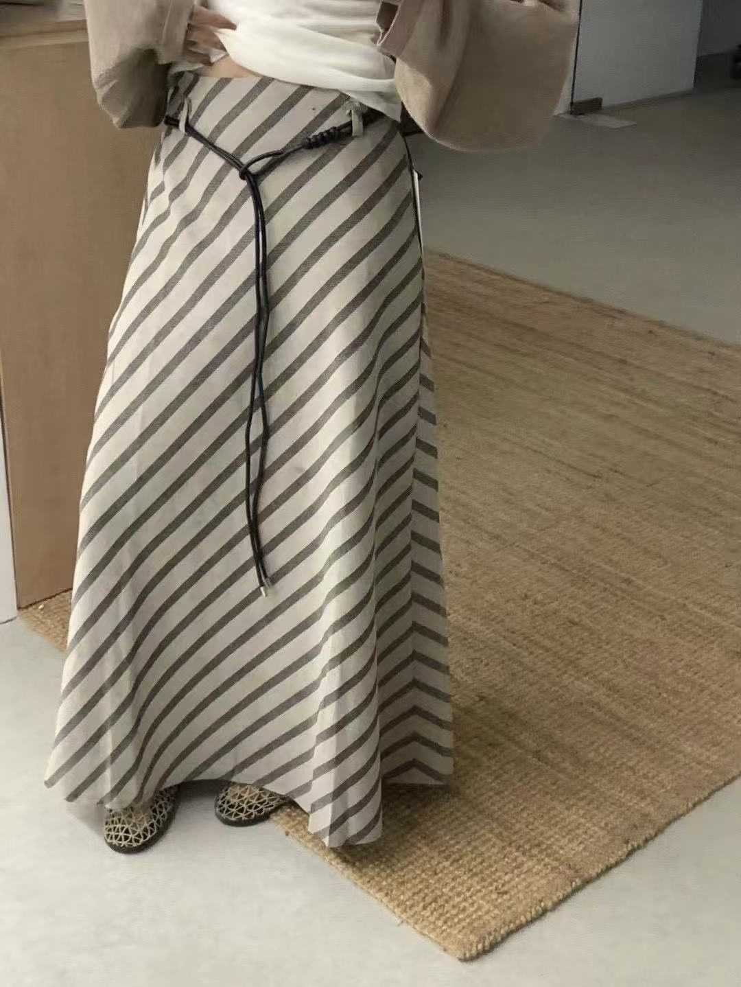 2108 復古感斜條紋麻料半身裙