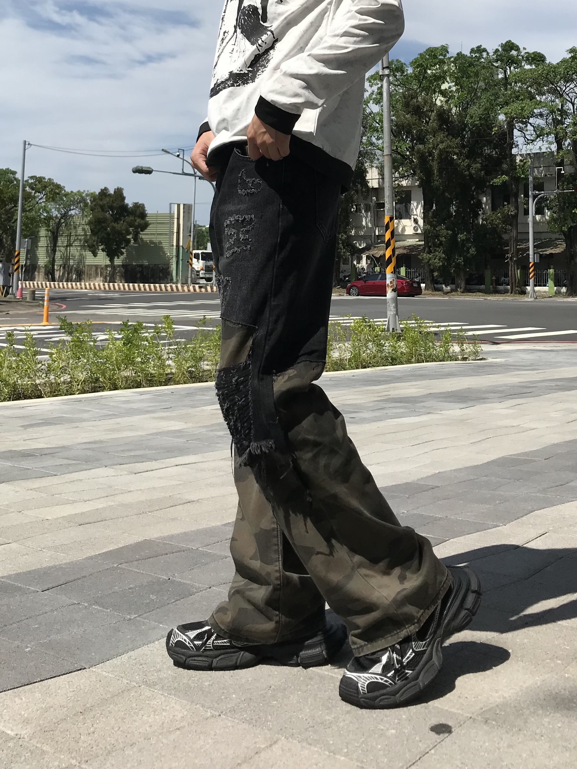 刷破工藝 熱銷改良 迷彩拼接牛仔褲
