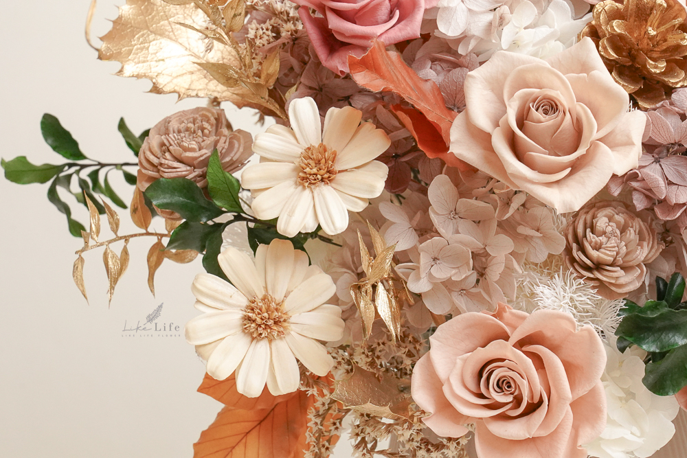 奶茶色永生花盆花,蒙娜麗莎的微笑,奶茶色永生花盆栽,奶茶色開幕永生花代客送花特寫1