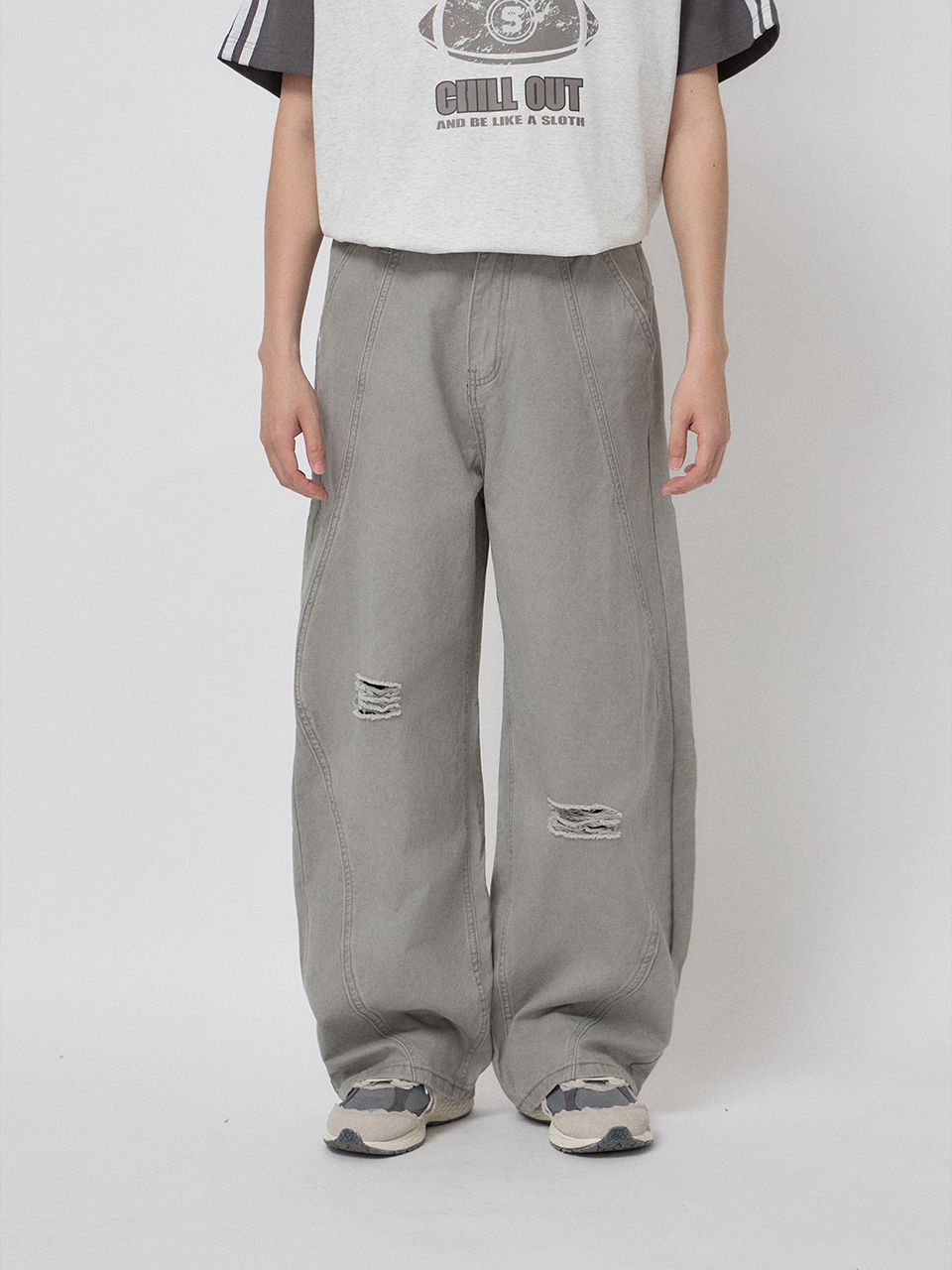 寬版弧線刷破牛仔褲