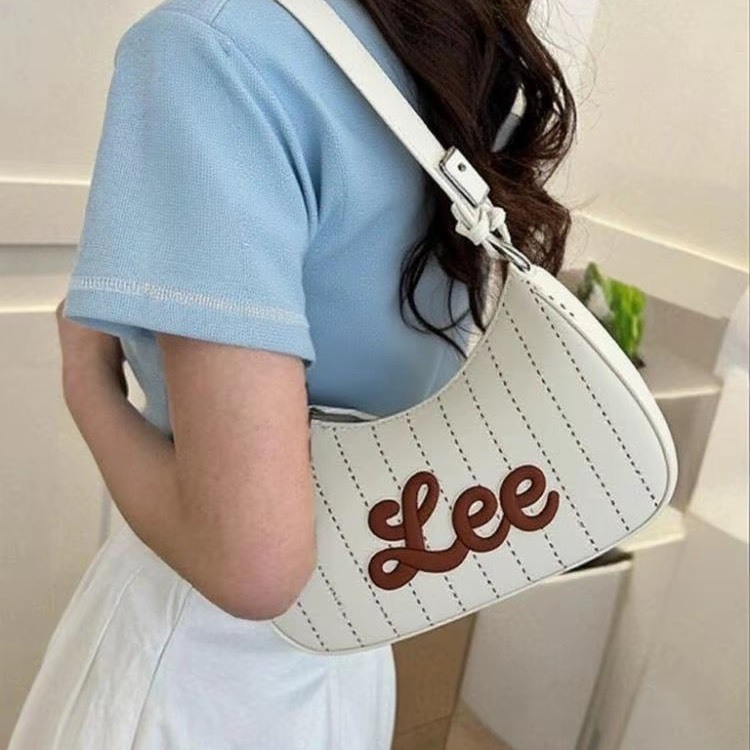 Lee 復古 學院風 皮革 條紋 刺繡 肩背包 腋下包 單肩包
