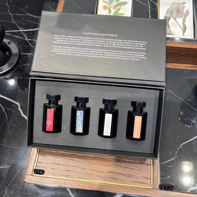 L'Artisan Parfumeur 阿蒂仙之香四入小香禮盒 5ml*4