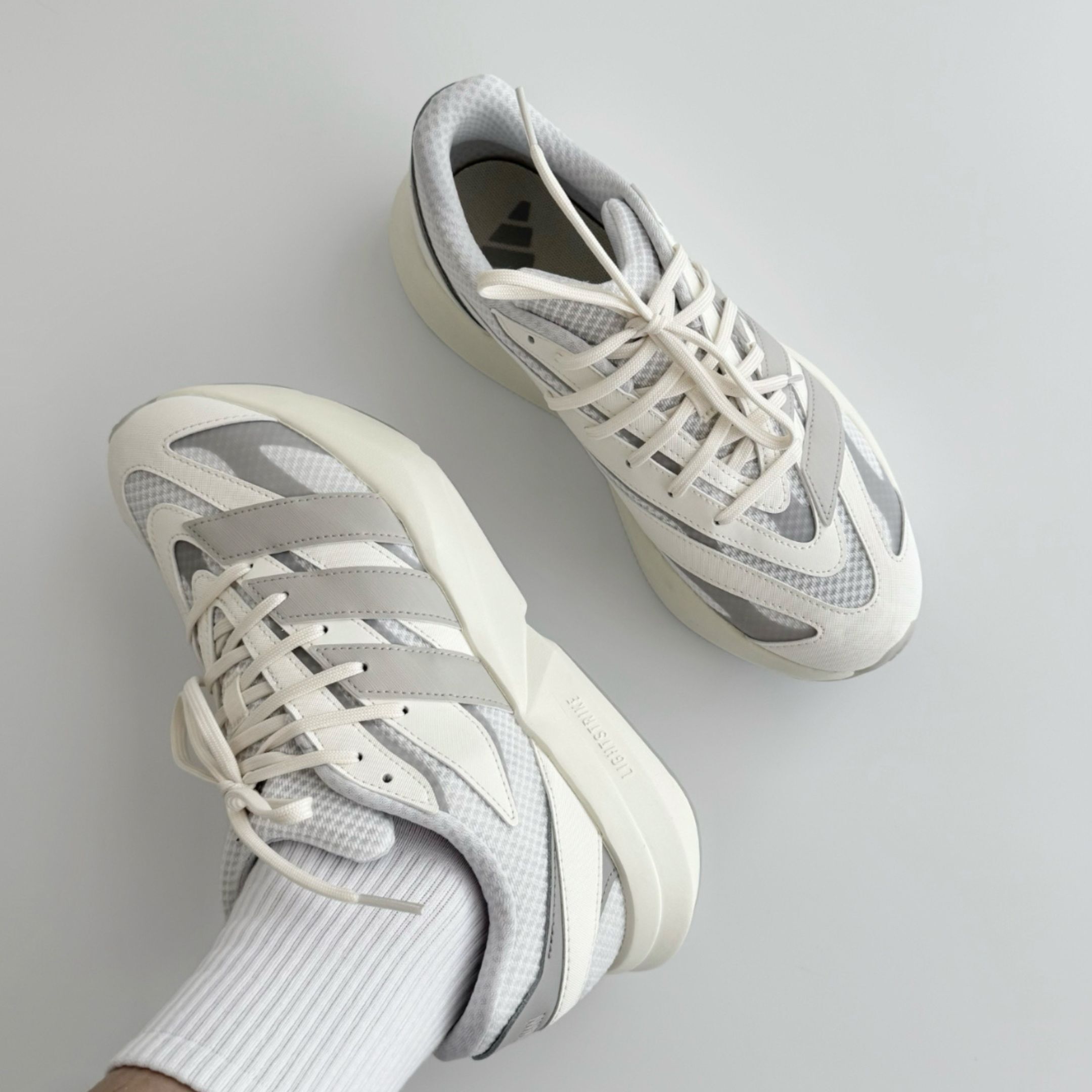 NICEDAY 代購 Adidas LightBlaze 黑白 經典 跑鞋 舒適 慢跑 復古 機能 JR7328