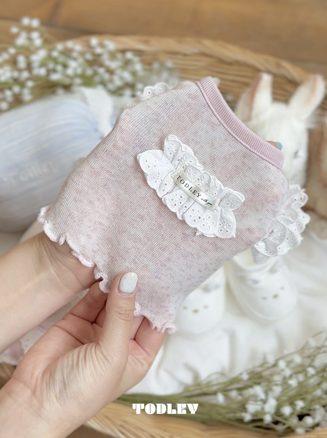 Bebe 小碎花上衣