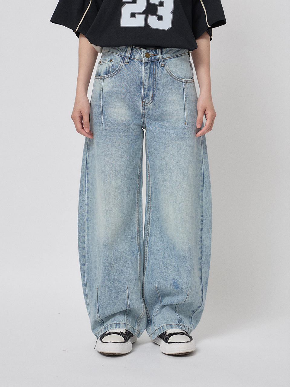 立體彎刀寬版牛仔褲