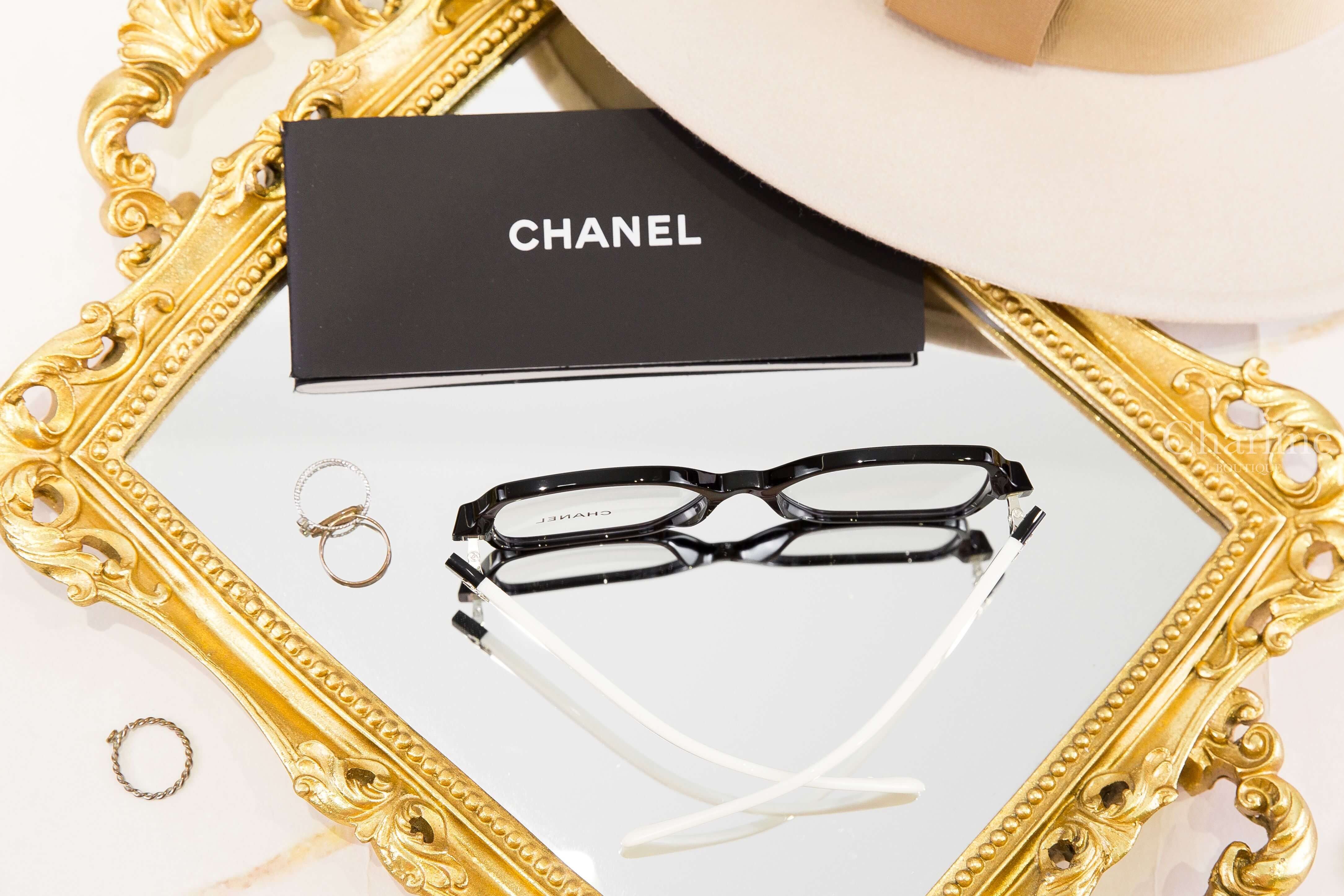 Chanel Square Eyeglasses 黑色方框側邊黑白拼色金色滾邊CC拼色鏡腳平光眼鏡-Charline Boutique 精品代購