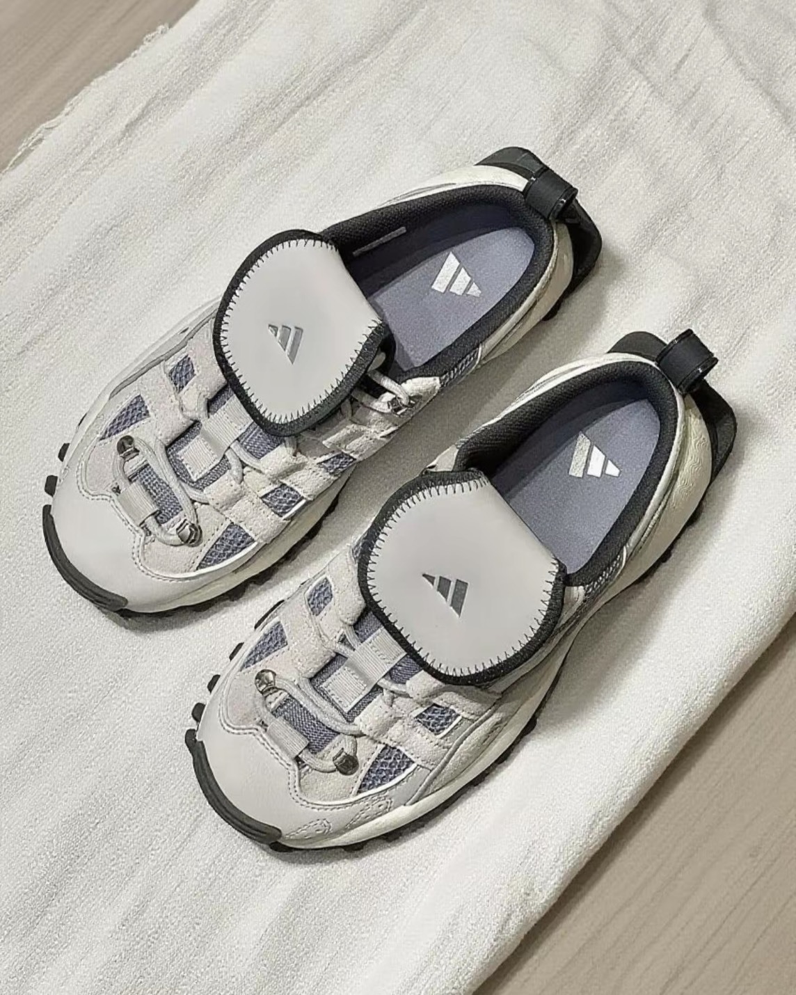 【預購】ADIDAS  SEEULATER MULE W 翻蓋鞋舌 半拖 灰色 KJ4042